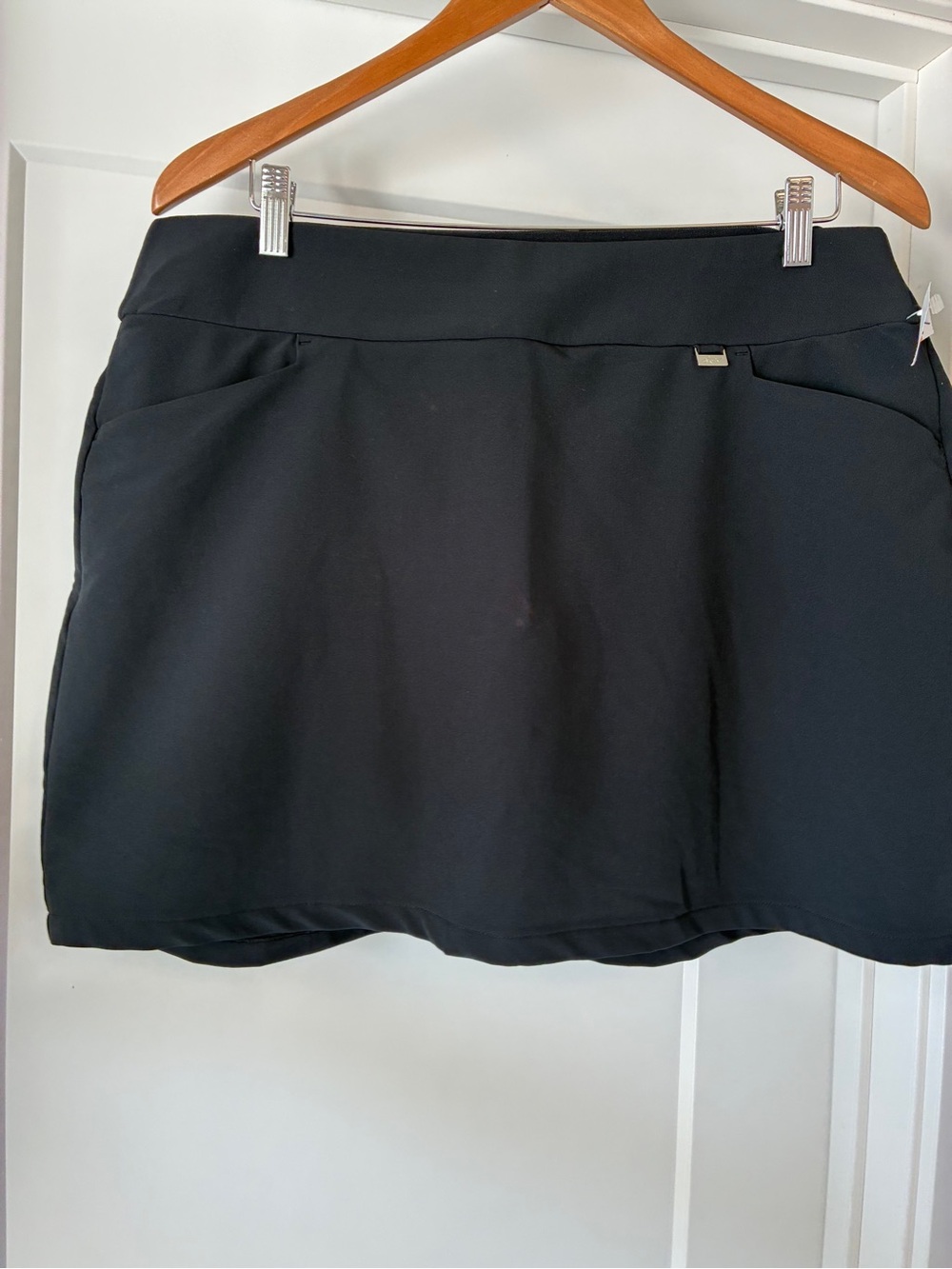 Greg Norman Collection Black Women's Golf Skort